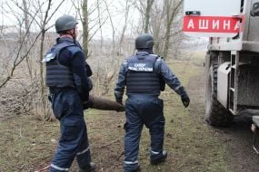 Mine clearance in Lugansk region