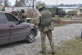 The military carries out an overview of the car