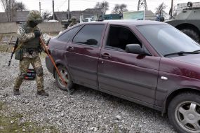 The military carries out an overview of the car