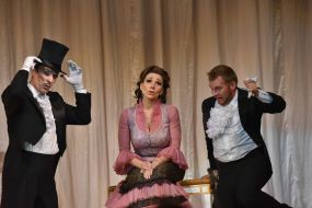 Operetta "Bat"