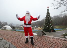 Animator in Santa Claus costume