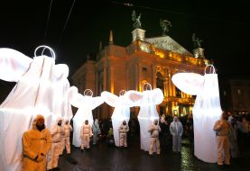 Рождественский уличный мини-спектакль