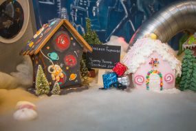 The fifth exhibition of gingerbread houses