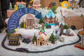 The fifth exhibition of gingerbread houses