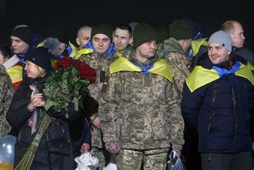 Встреча украинских военных, освобожденных из плена