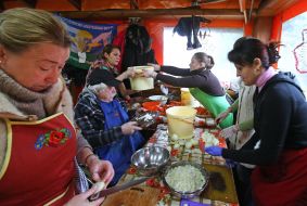 Preparation of salad olivier