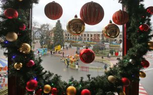 View of a Christmas tree on Kontraktova Square