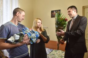 Roman Omeljanovich congratulated the couple on the birth of her son