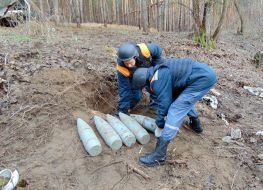 Mine clearance in Lugansk region