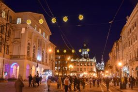 Новогодняя иллюминация во Львове