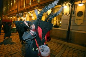 Участники арт-проекта "Инопланетный вертеп"