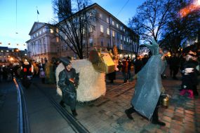 Участники арт-проекта "Инопланетный вертеп"