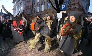 Участники арт-проекта "Инопланетный вертеп"