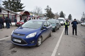 Cars in line to the checkpoint Chegini