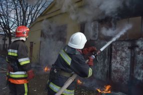 Elimination of a fire in a production room
