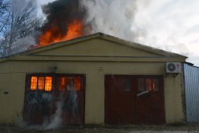 Elimination of a fire in a production room