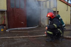 Elimination of a fire in a production room