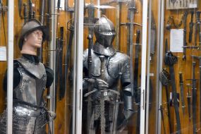 Лицарські обладунки