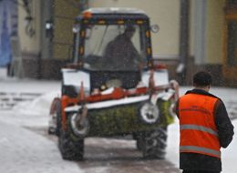 Уборка снега в Киеве