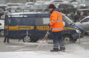 Snow cleaning in Kiev