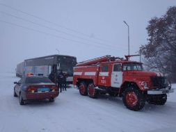Поліція і рятувальники на трасі Одеса-Київ