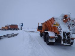 Снігоприбиральна техніка на трасі Одеса-Київ
