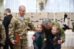 Petro Poroshenko handed housing orders to ATO participants and their families