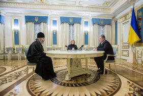 Митрополит Онуфрий, Ирина Геращенко и Петр Порошенко