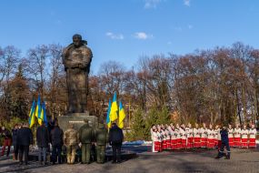 Церемония возложения цветов к памятнику Тарасу Шевченко