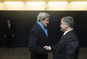 Petro Poroshenko, John  Kerry