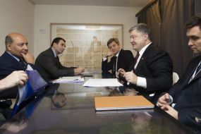 Petro Poroshenko and Suma Chakrabarty