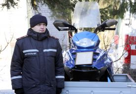 Rescuer during the delivery of new equipment