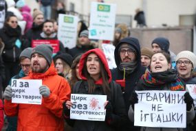 Акция против использования животных в цирковых представлениях