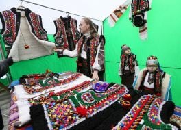 Exhibition-sale of products of national craftsmen