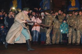 Реконструкция боя войск УНР против большевиков на заводе «Арсенал»