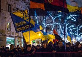 Факельное шествие в честь Героев Крут