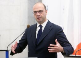 Angelino Alfano  