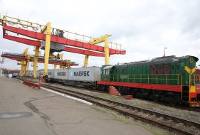 Open the route of the container train