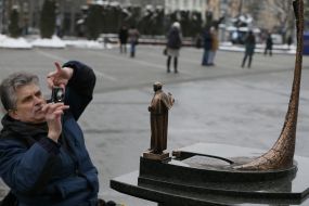 Mini-model of the monument to Taras Shevchenko for the blind