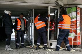 Dismantling of stalls near the Maydan Nezalezhnosti metro station