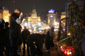 People lit candles on the Heroes of Heavenly Hundred alleys