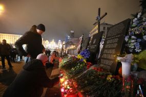 People lit candles on the Heroes of Heavenly Hundred alleys