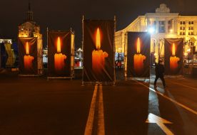Stands with the image of candles