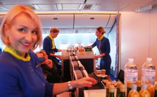 Servicing of passengers in the plane