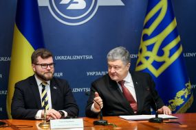 Yevgeny Kravtsov, Petro Poroshenko