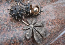 А mini-sculpture "Kiev chestnut"