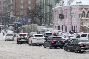 Transport on snow-covered road