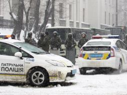 Guardians near Parliament