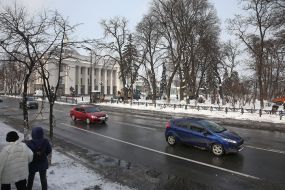 Cars on Hrushevsky Street
