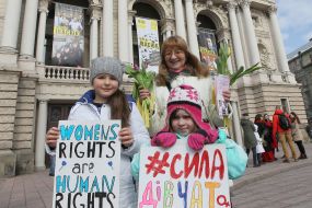"Give flowers to a man!" Action in Lviv